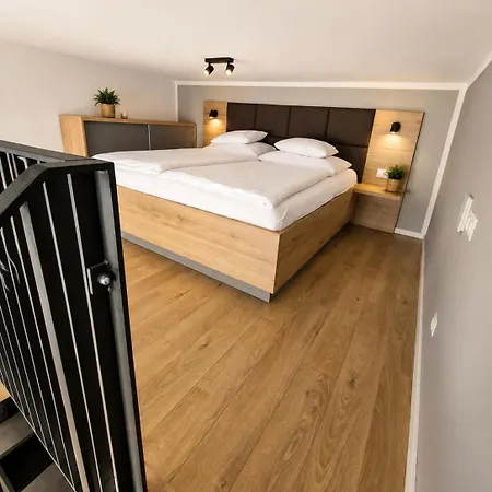 9-moderny Mezonet - Atrium Living